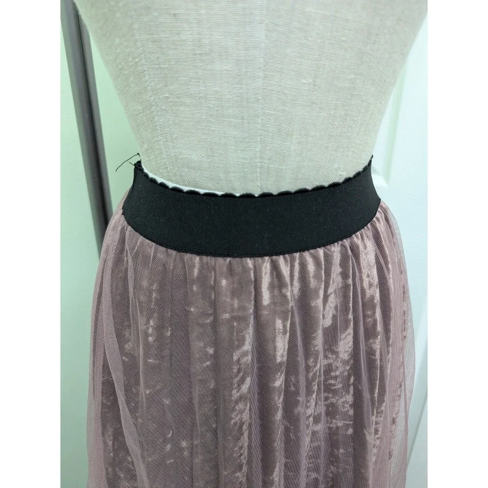 Pink velvet skirt with mesh overlay‎ size medium